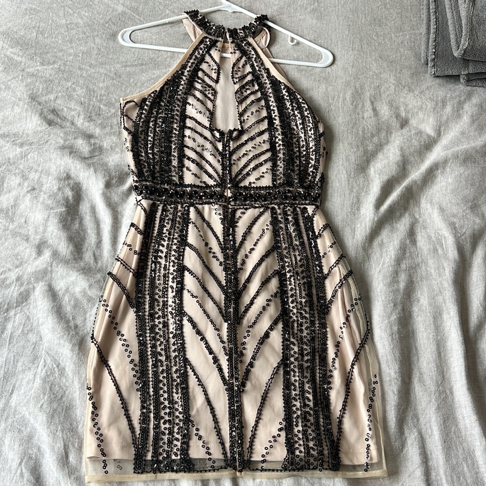 Vici dress - Picture 2 of 3